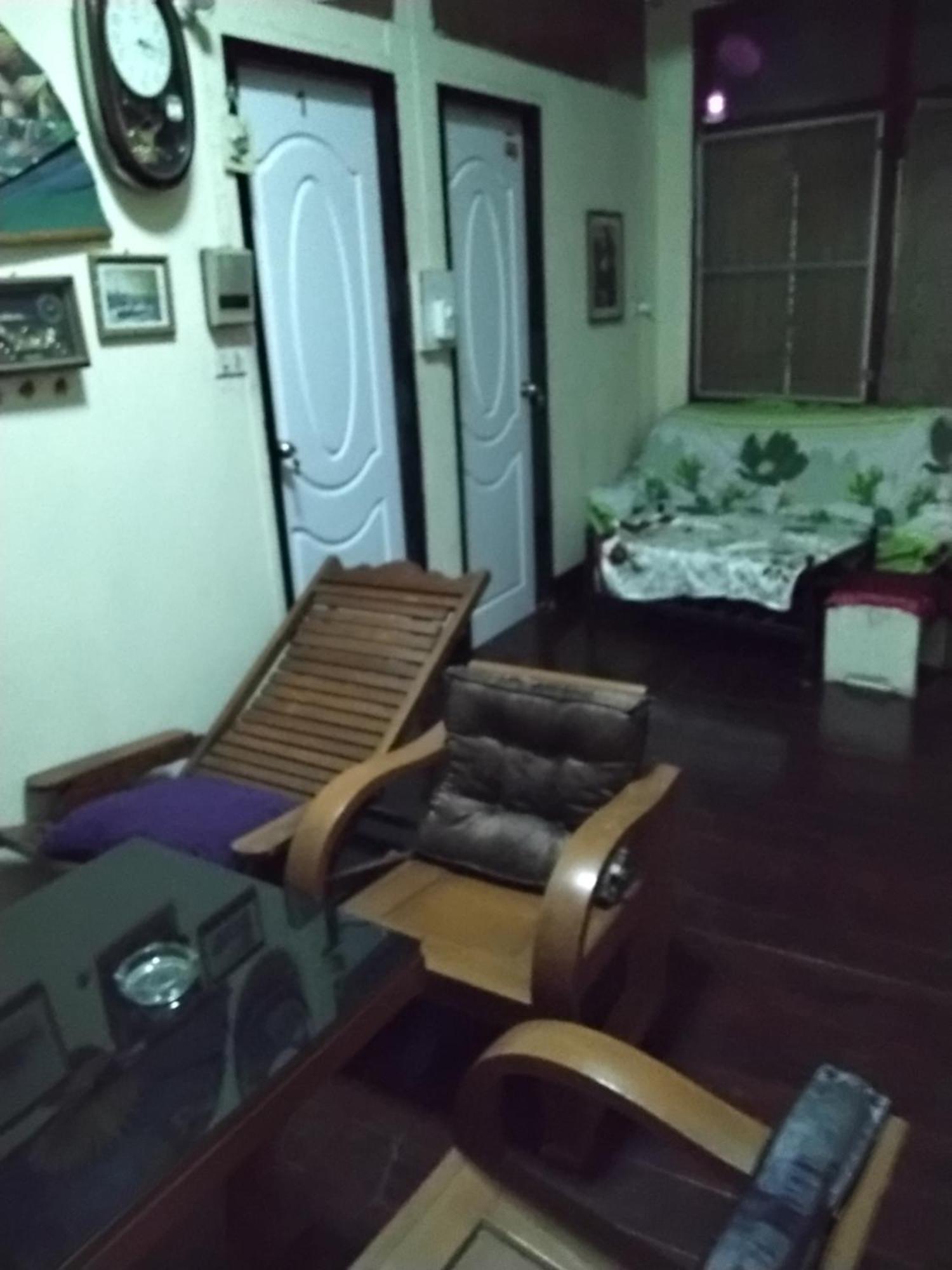 Danee Hostel Bangkok Extérieur photo
