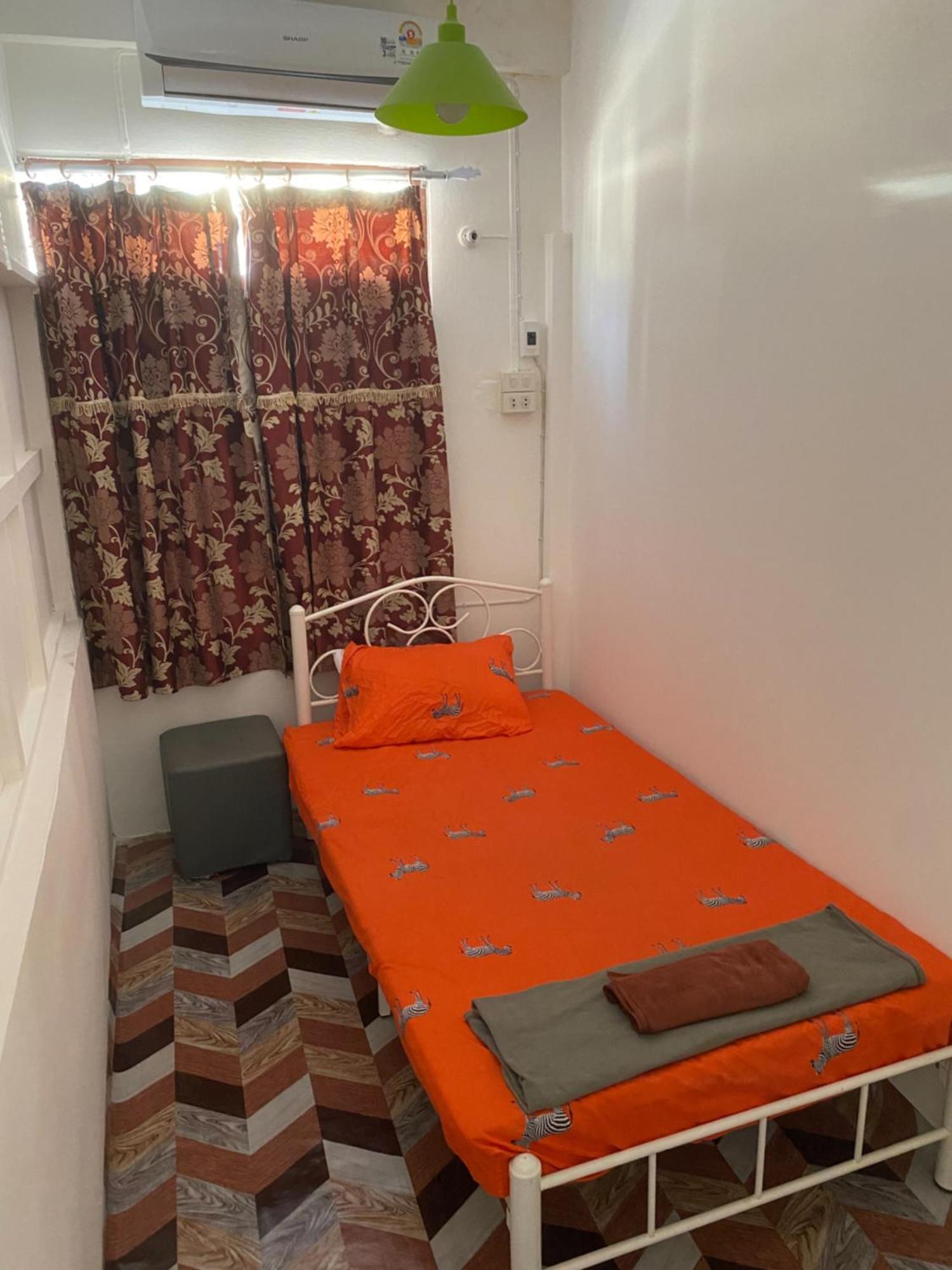 Danee Hostel Bangkok Extérieur photo